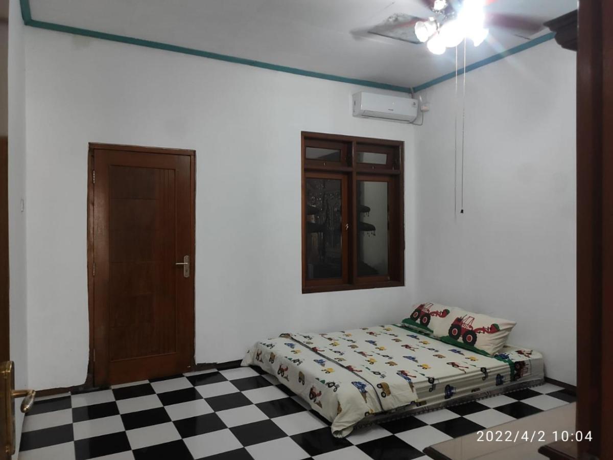 Kelana 2 Nice Homestay  Semarang Bagian luar foto